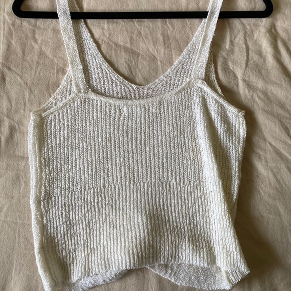 Knit Cropped Tank - Picture 2 of 4